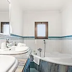 28 Maria Levy's * Saint-Tropez