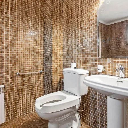 28 Maria Levy's Вилла