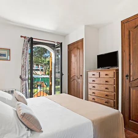 28 Maria Levy's Сен-Тропе