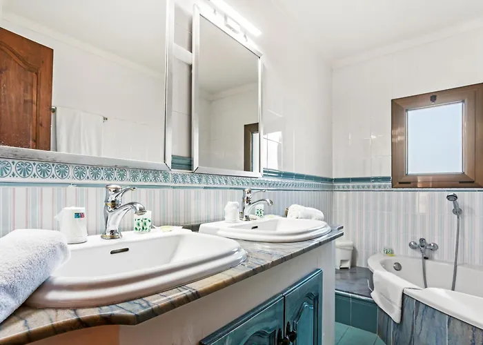 וילה 28 Maria Levy's *